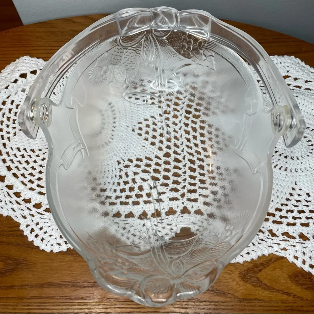 MIkASA Candy Bowl Holiday Bells Clear Cristal Basket.